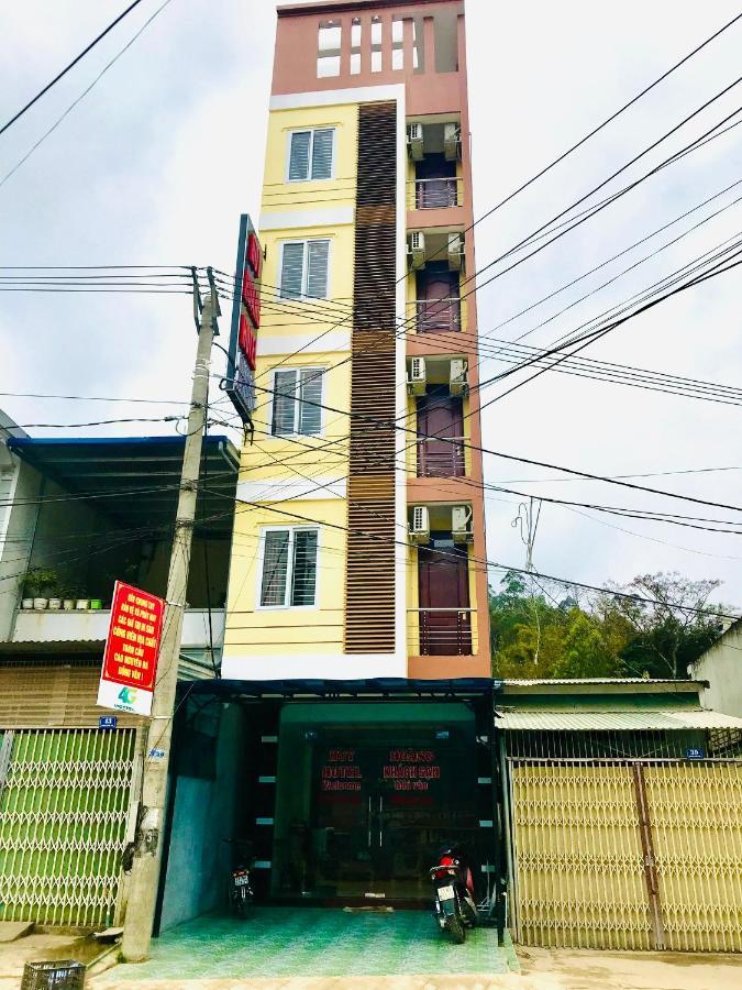 Huy Hoang Hotel Đồng Văn Esterno foto