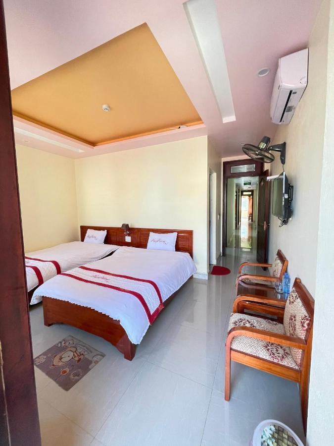 Huy Hoang Hotel Đồng Văn Esterno foto