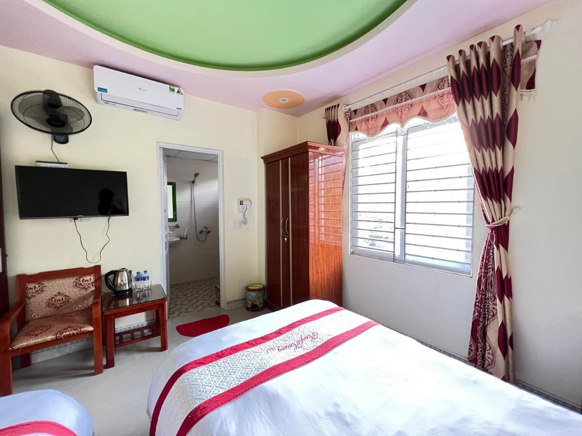 Huy Hoang Hotel Đồng Văn Esterno foto